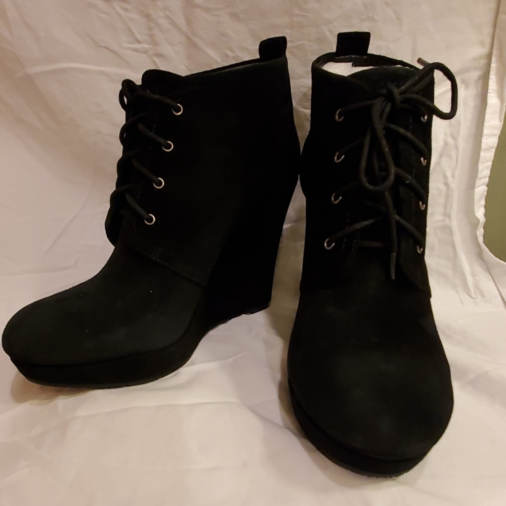 $ DROP!! NWT Jessica Simpson Suede wedge booties